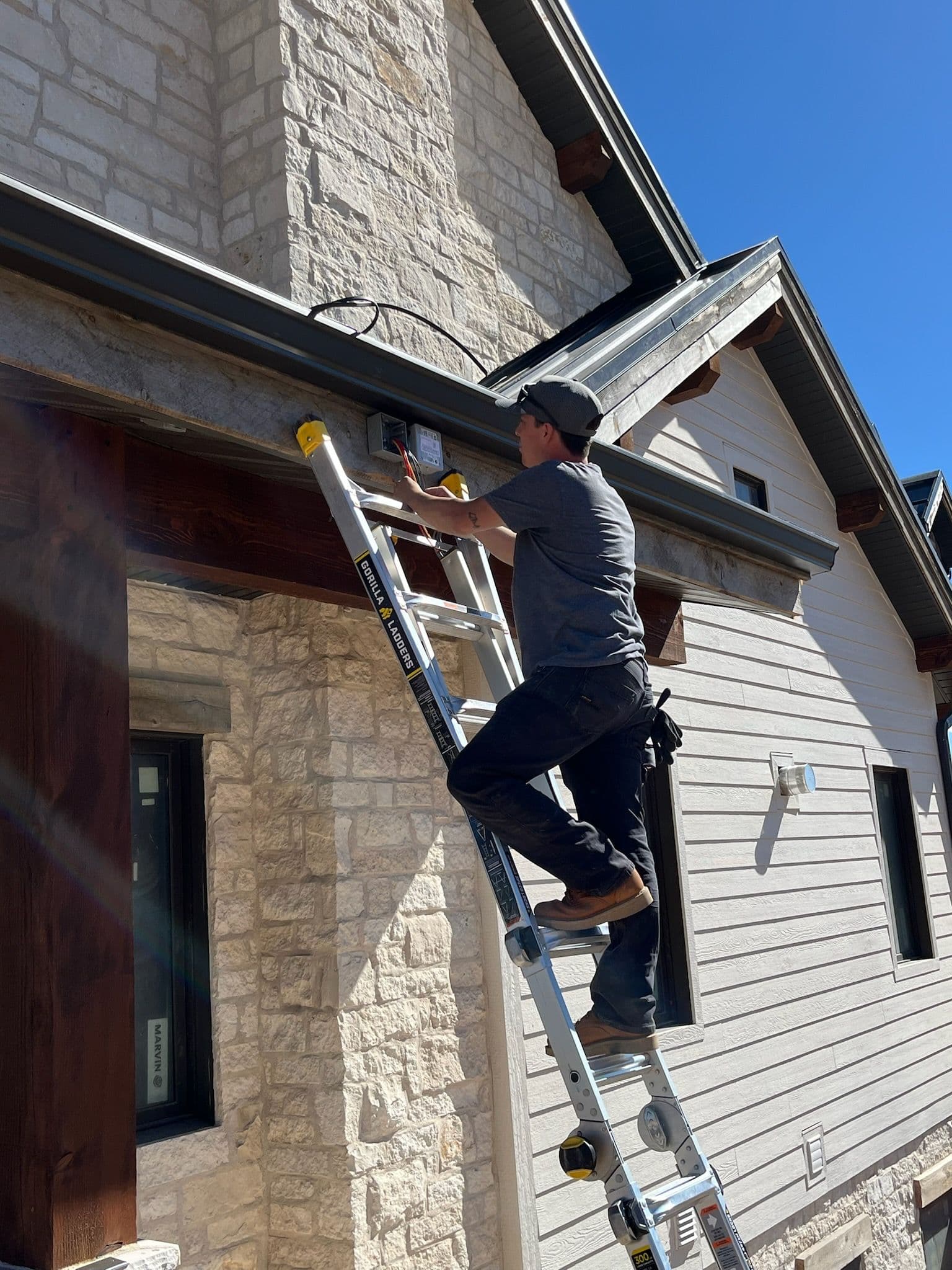 Installing Heat Cable Systems for Safe Homes image